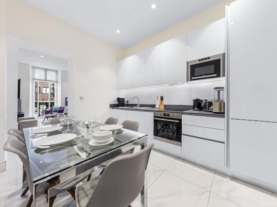 Harley Street Luxury Snug Apartment Лондон Екстериор снимка