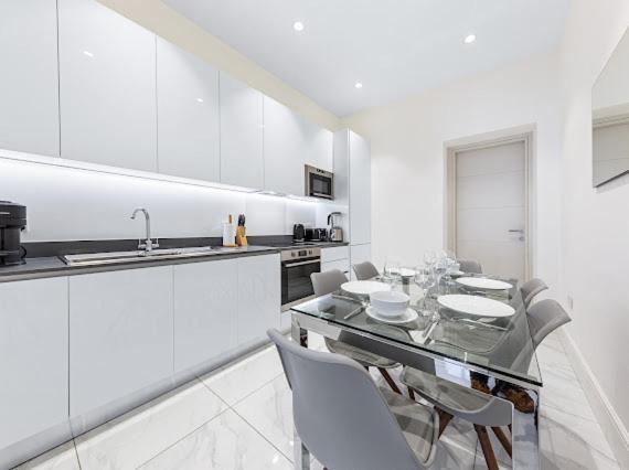 Harley Street Luxury Snug Apartment Лондон Екстериор снимка